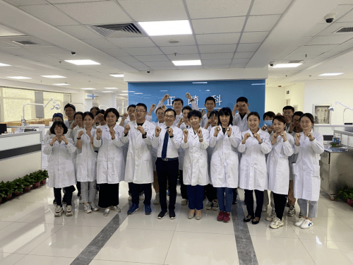 蔡文胜微博，数字时代的文化领航者