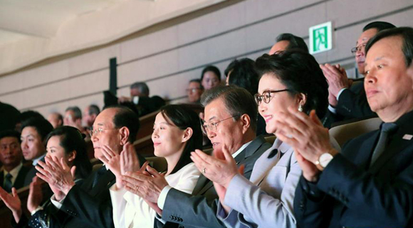 平壤艺术团金兰姬，艺术之光照亮朝鲜文化之路
