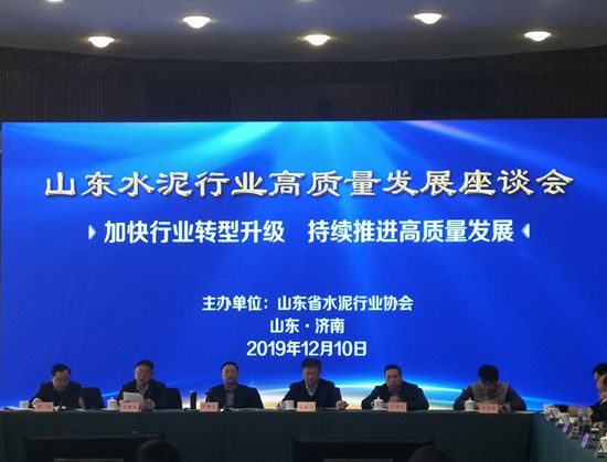 香港开马开奖现场直播与彩民论坛的火热探讨