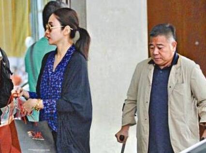 香港东方日报创始人
